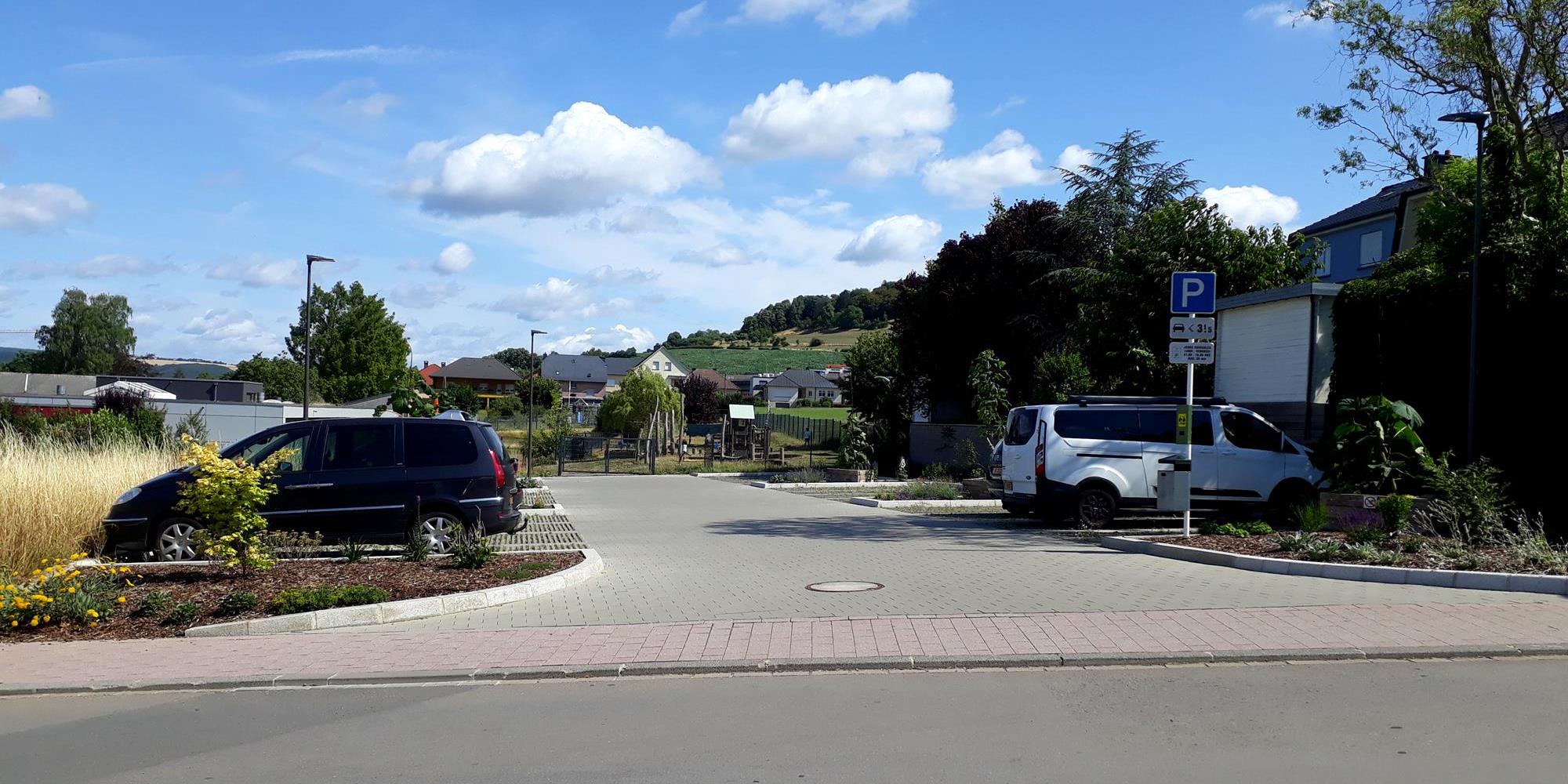 Einfahrt vom Neie Wee - Parking “Neie Wee” in Schieren