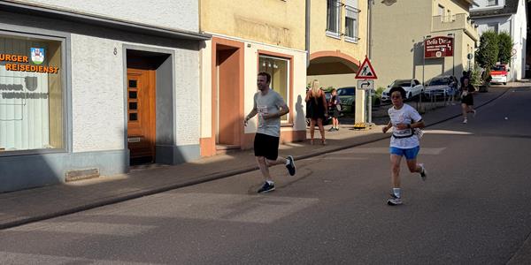 Ensemble au départ de la Course des Entreprises de Saarburg 2026